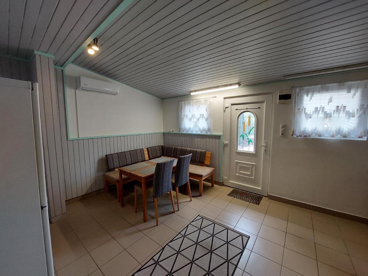 Steghouse Kis-Duna Domsod Luaran gambar